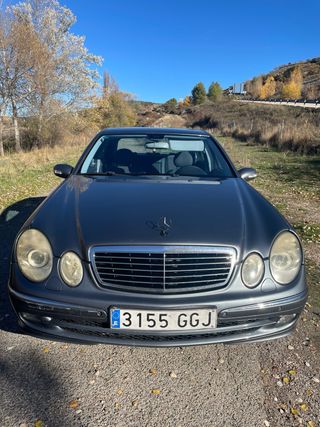 Mercedes-Benz w211 2005