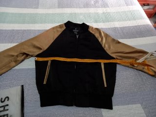 Chaqueta bomber Game of Thrones negra y dorada