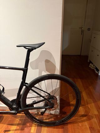 Berria Belador Carbono HM2X Shimano 105 Di2 - 2025