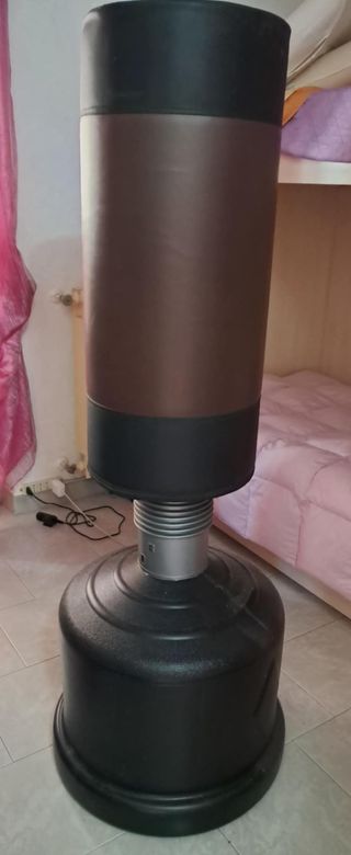 Sacco da boxe con base + guantoni