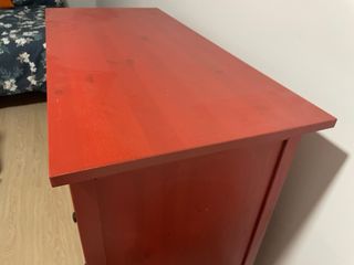 Cómoda 3 cajones roja Ikea Hemnes (Granada)