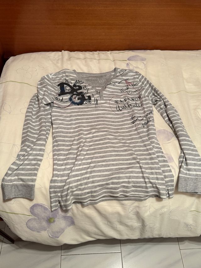 Camiseta Desigual Rayas Grises y Blancas