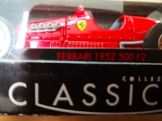 Lote de 13 FERRARI a escala