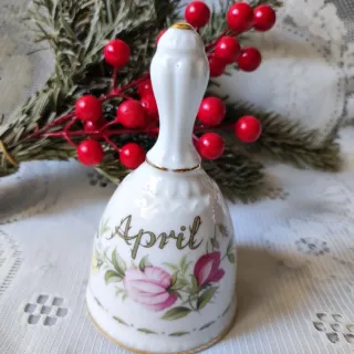 🇬🇧 Coppia campanelle Royal Albert mesi