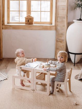 Torre di apprendimento Montessori con sedia