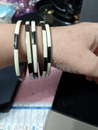 Lotto 5 bracciali vintage bianco e nero