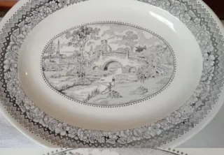 Fuente Vargas Segovia Porcelana