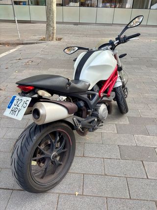 Ducati Monster 796