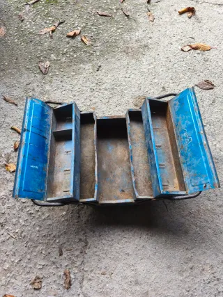 Caja de herramientas azul