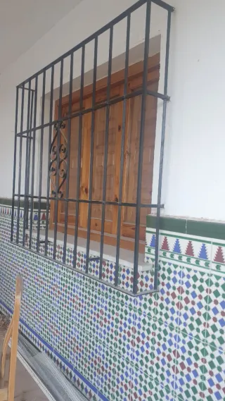 Rejas de Hierro macizo.