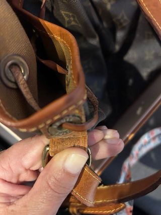 Bolso Louis Vuitton Petit Noé Marrón