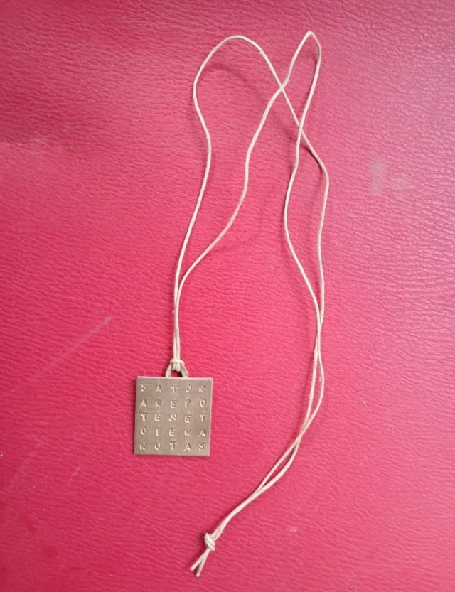 Ciondolo SATOR in ottone Quadrato magico