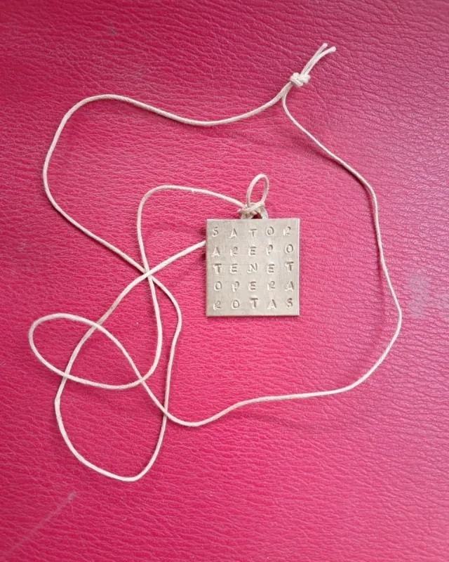 Ciondolo SATOR in ottone Quadrato magico