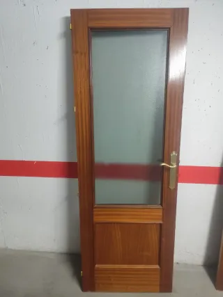 Puerta de madera interior