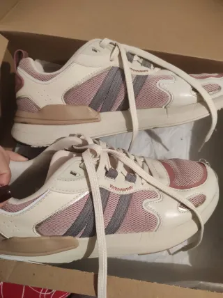 Deportivas Stradivarius como nuevas