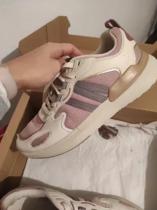 Deportivas Stradivarius como nuevas