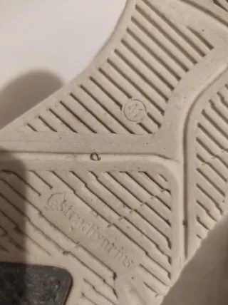 Deportivas Stradivarius como nuevas