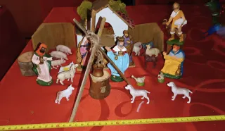 Presepe con personaggi e animali