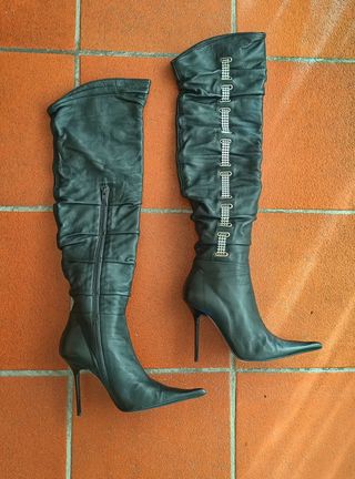 Stivali alti neri con cristalli