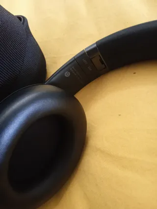 Beats Studio Pro Negros