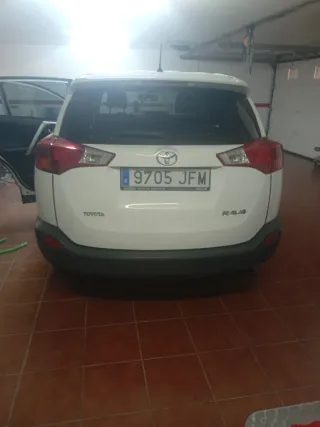 Toyota RAV4 2015