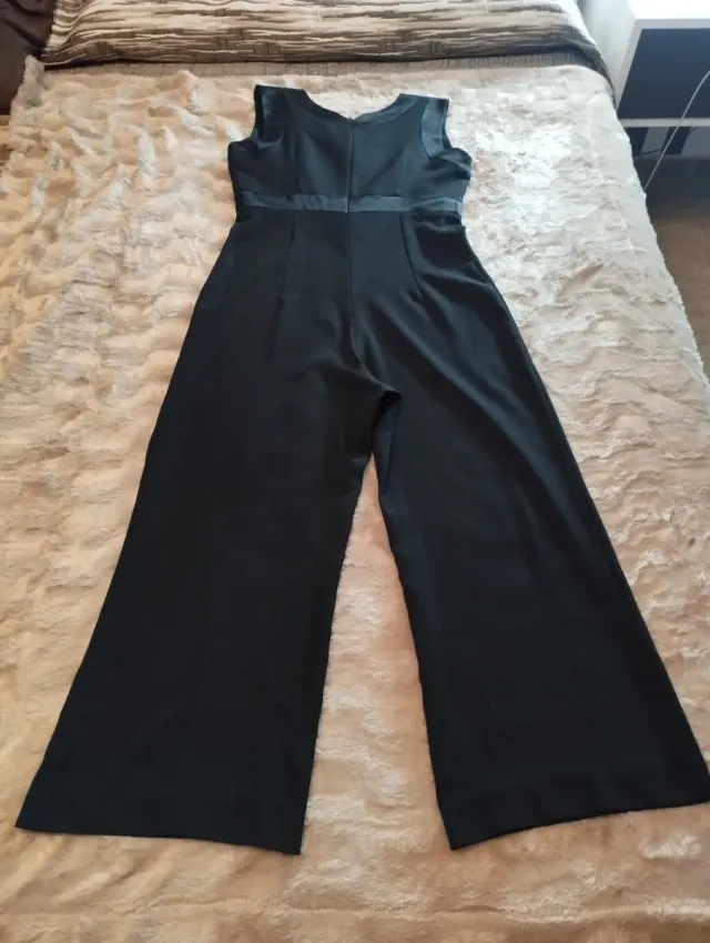 Mono largo elegante negro con lazo