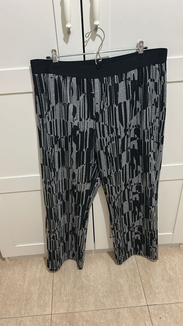 Conjunto Chaqueta y Pantalón Estampado