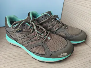 Scarpe donna The North Face marroni/azzurre