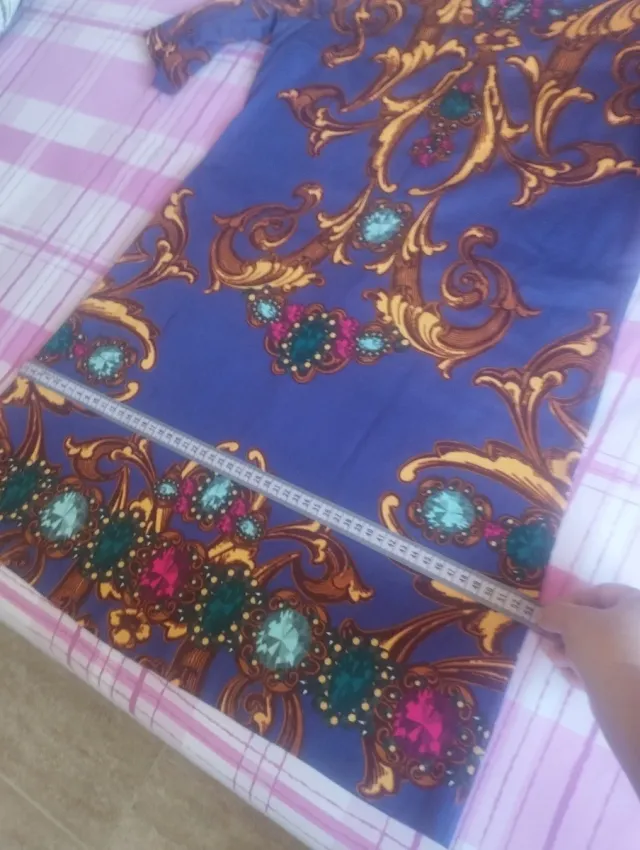 Vestido corto estampado tela gordita