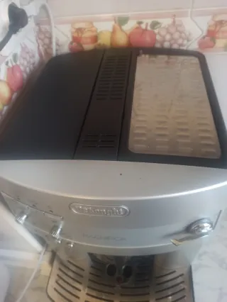 Cafetera super automatica DeLonghi De'Longhi