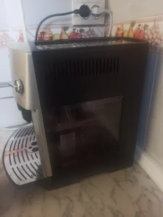 Cafetera super automatica DeLonghi De'Longhi