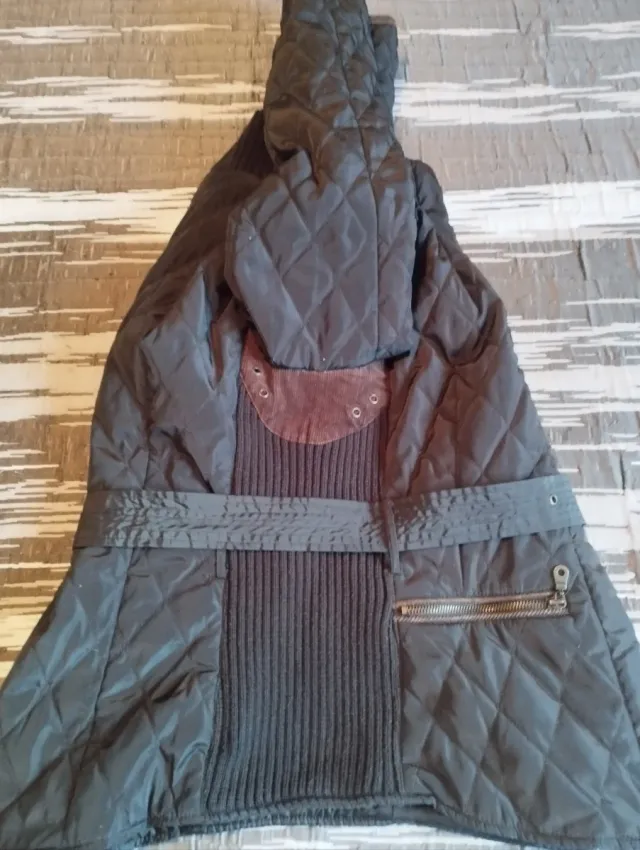 Abrigo corto guateado