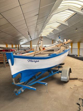 Barca de pesca Gusi con remolque