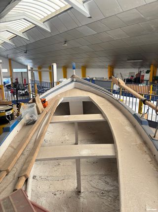 Barca de pesca Gusi con remolque