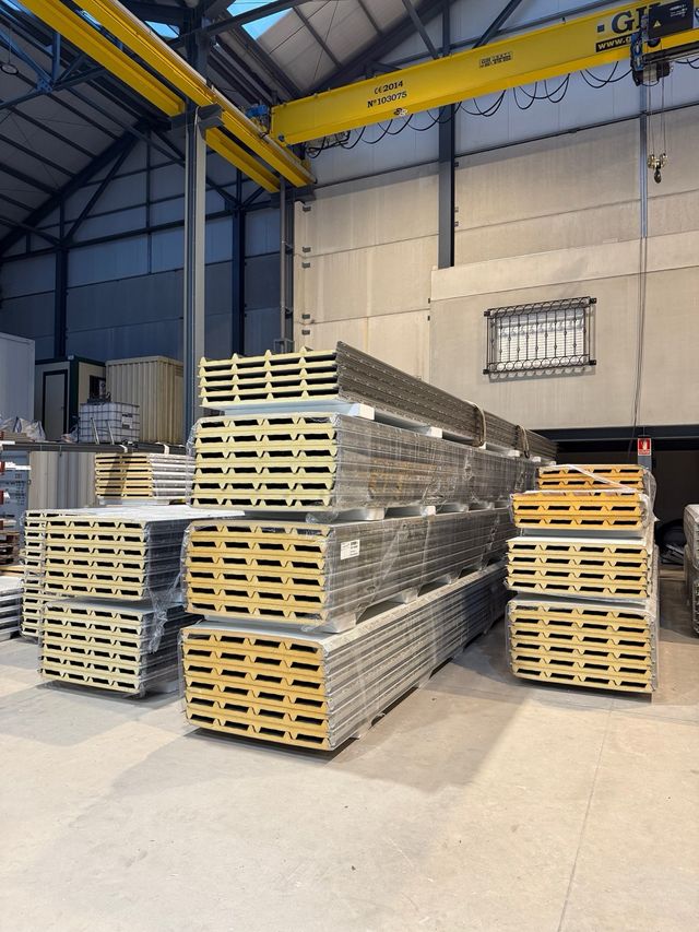 Panel sándwich cubierta. 697 986 774