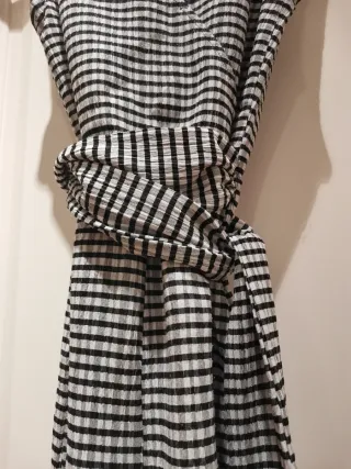 Mono de verano cuadros blanco y negro