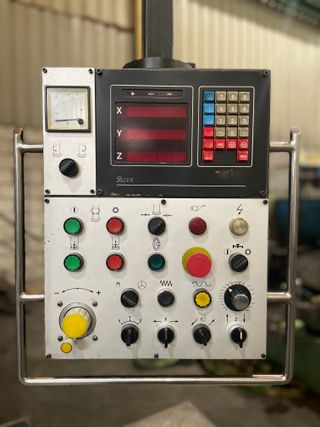 Fresadora LAGUN bancada fija convencional