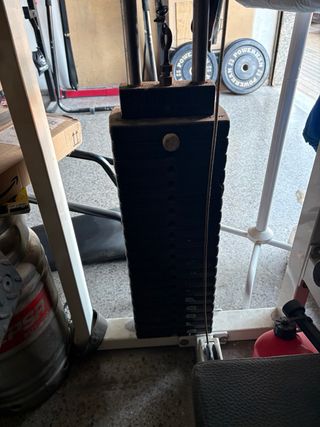 Máquina de gimnasio multiestación