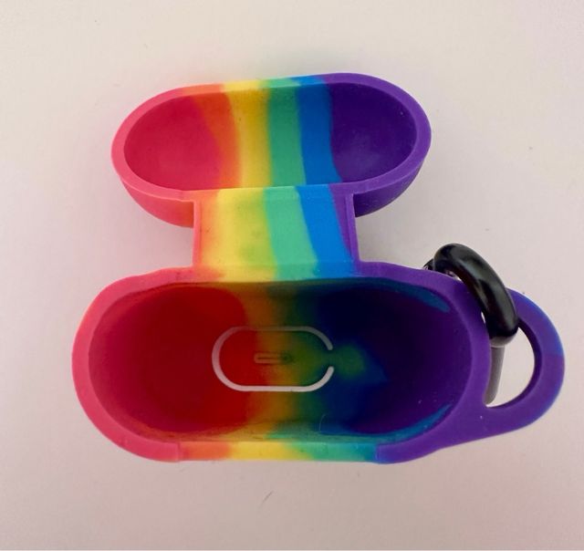 Funda AirPods Arcoíris con Mosquetón