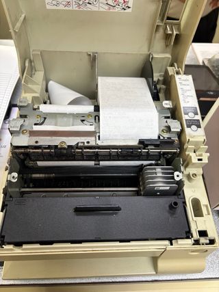 Impresora Epson Beige modelo TM-U950P