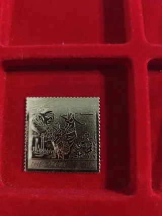 Sello de plata con relieve