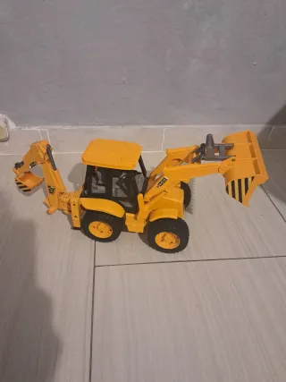 Escavatore giocattolo JCB