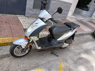Kymco Agility 50 Plata