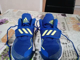 Nuovissime scarpe Adidas Bambino Blu Taglia 37.5