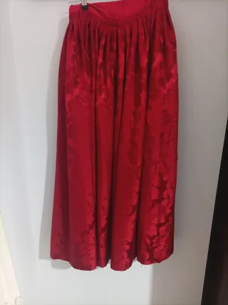 Falda damasco roja indumentaria valenciana