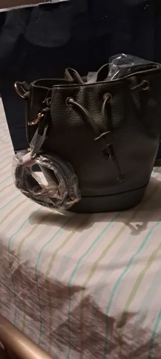 Borsa a sacca Piombo verde similpelle