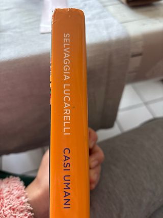 Casi umani. Uomini che servivano a dimenticare,...