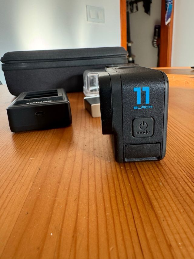 GoPro Hero 11 Black + Accessori