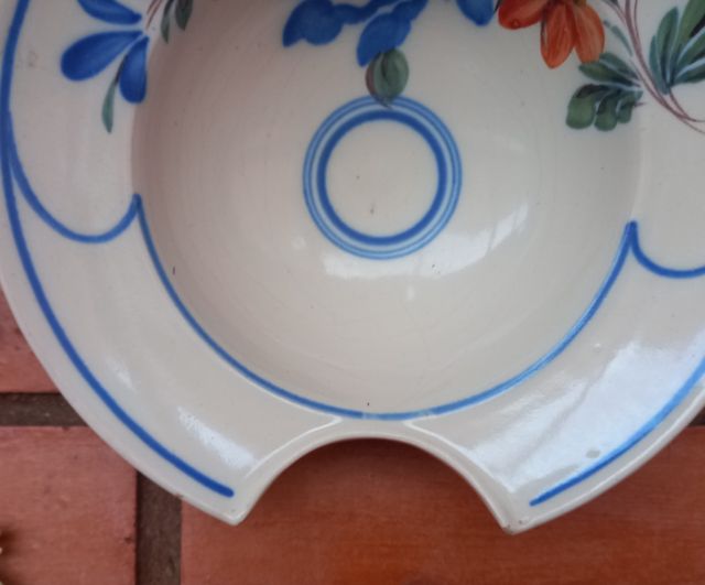 Bacinilla cerámica vintage decorada