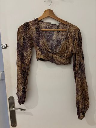 Pantalón y top Pull and Bear estampados marrones